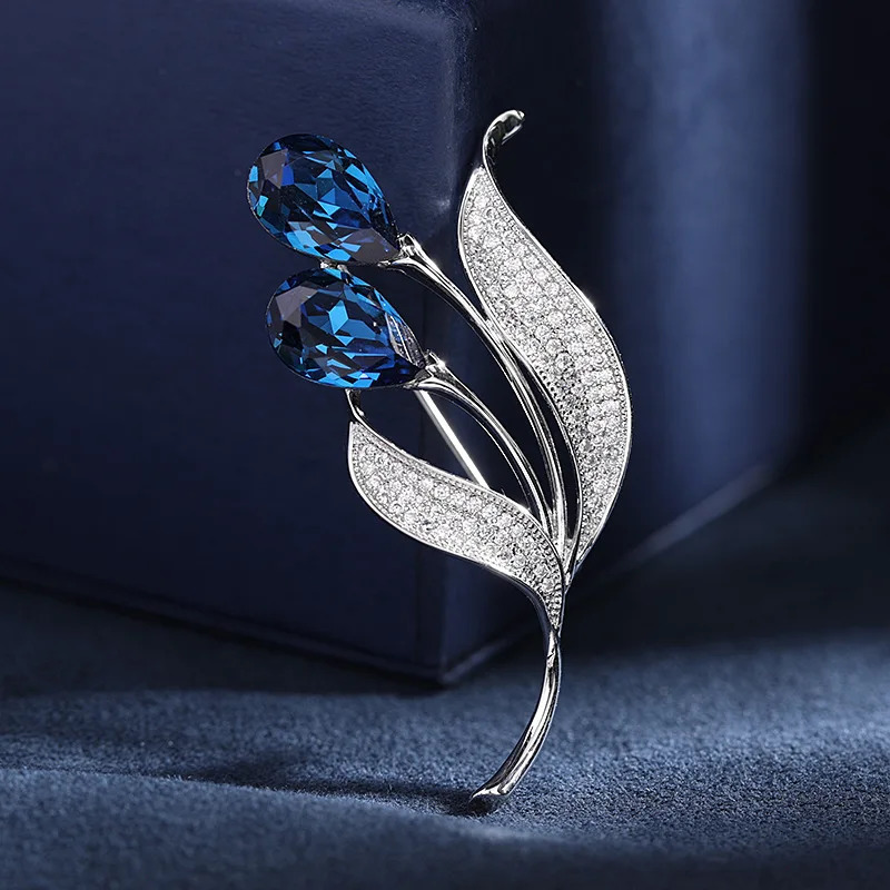 2023 AutumnWinter Scarf Buckle Blue Crystal Zircon Jade Gold Fragrant Flower Explosion proof High end Woolen Hoop Wholesale 241210