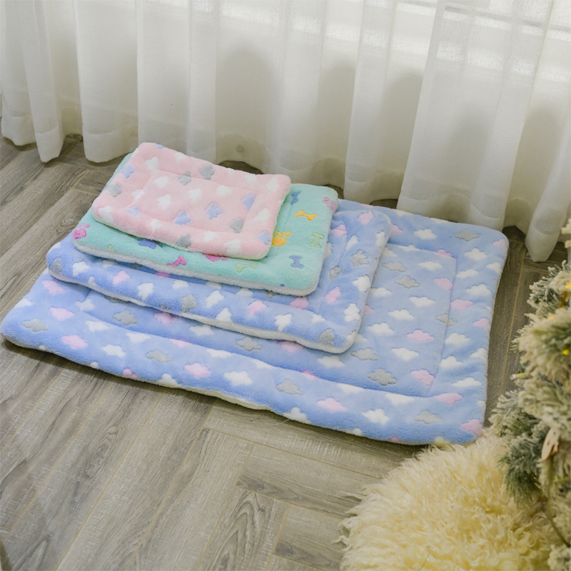 Durable Coral Suede Pet Cage Mat - One Piece Foster Fruit Mats for Dogs & Cats
