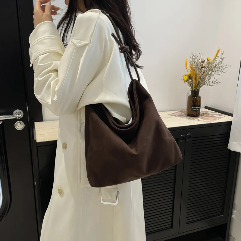 Suede Bag for Women Faux Suede Tote Hobo Bag Vintage Womens Bags Trendy Shoulder Bags Winter Fall Retro Handbag Purse Work Bag 241212