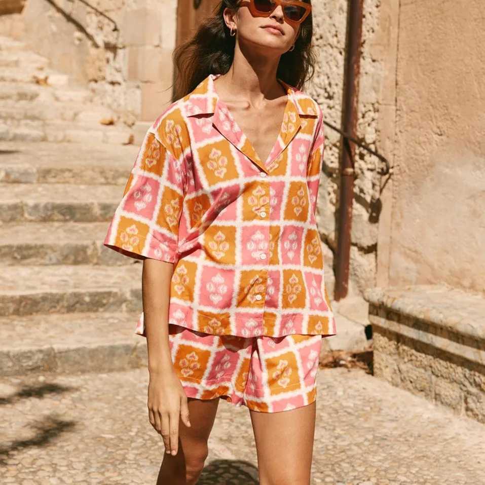 Women's Two Piece Pants Hirigin Women Graphic 2 Piece Outfit Short Slve Button Down Shirt Printed Lounge Shorts Sets Vintage Summer Beach Wear Y2