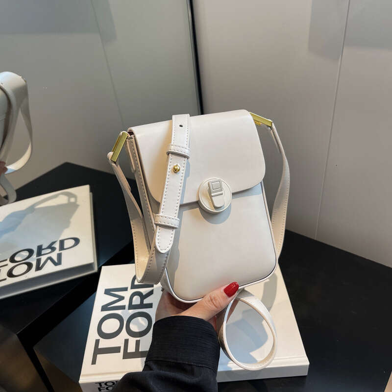 Fashionable Vertical Mobile Phone Small Square Women's New Trendy Korean Version, Simple And Stylish, High-End Sense, Single Shoulder Crossbody B