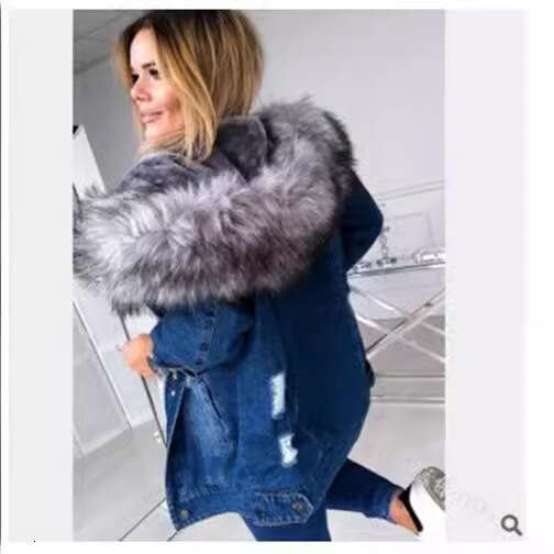 European American Retro Big Fur Collar Denim Jacket With A Warm Fluffy Texture, Mid To Long Cut Distressed Coat, Trendy, Fashionable, And Classic Qual