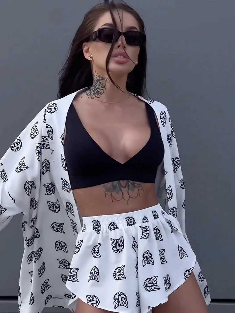 Women's Two Piece Pants Summer Two Piece Short Set New Loose Long Slved Womens Printed Casual Shirt With High Waisted Shorts Suit Y241213PH8I