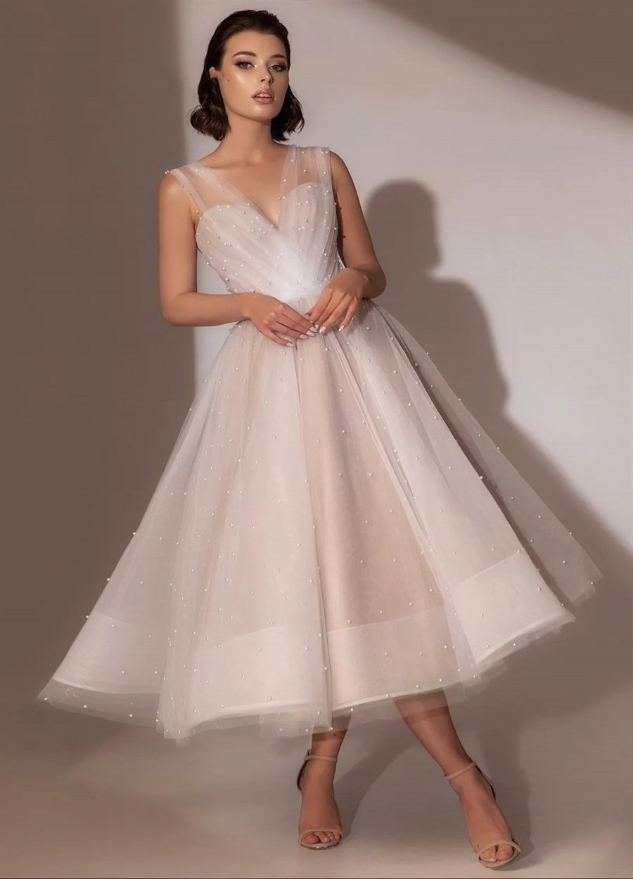 2025 New Champagne Short Prom Dresses V-neck Pearls Beads Tulle A-line Evening Formal Party Gowns Birthday Pageant Dress Robe De Soiree