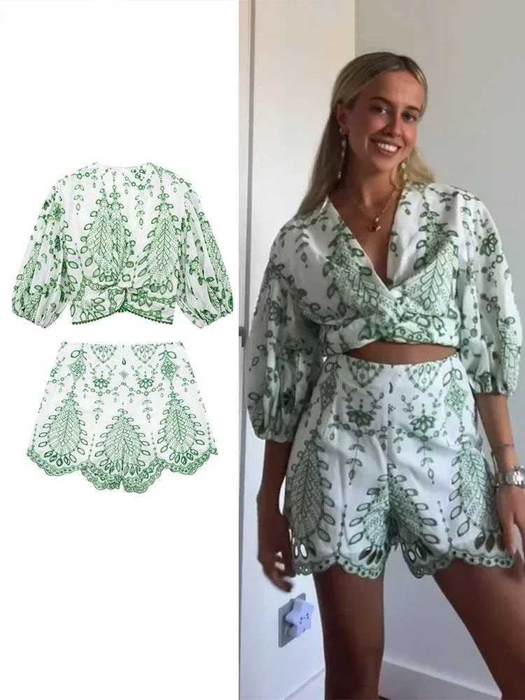 Women's Two Piece Pants JINIA Trendy Embroidery Floral Print Cropped Tops Short Sets Women Summer Sexy V-neck 2 Piece Sets 2024 Vocation Beach Su