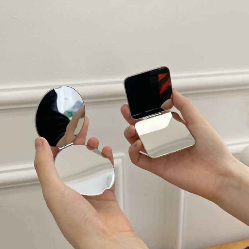 1Pcs Stainless Steel Portable Women Makeup Mirror Hand Pocket Folded-Side Cosmetic Make Up Mirror Small Beauty ToolXJ241213