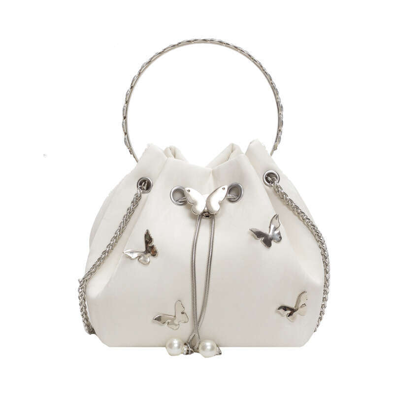 Small Instagram style, trendy drawstring bucket niche and versatile commuting chain crossbody bag, women's 2024 new casual fashion trend clothing