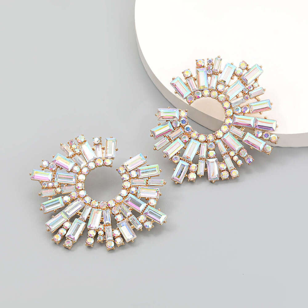 New Alloy Water Dia Suower for Women's Super Sparkg Trendy Dinner Earrings
