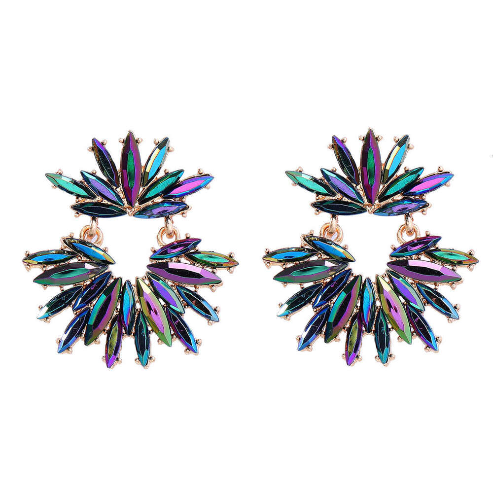Ins Wind Full Women's Alloy Inlaid Earrings Exaggerated Super Sparkg Water Dia wer Accessories