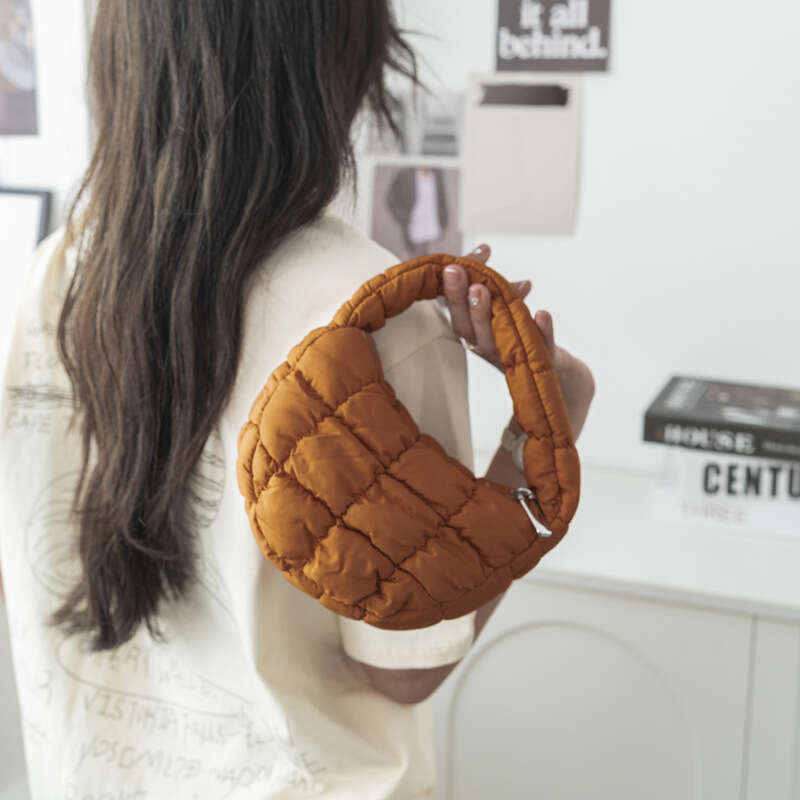 2024 New for Women, Small and Popular, Checkered Down Cotton Bubble Fashionable Handheld Bag, Korean Folded Cloud Bag