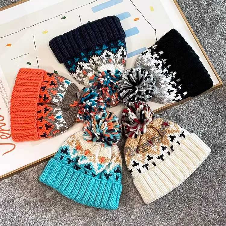 2024 Cute Print Embroidery Beanies Hats for Women Men Winter Wool Warm Fur Pompom Baggy Knit Hat Bonnet CapsXJ241213