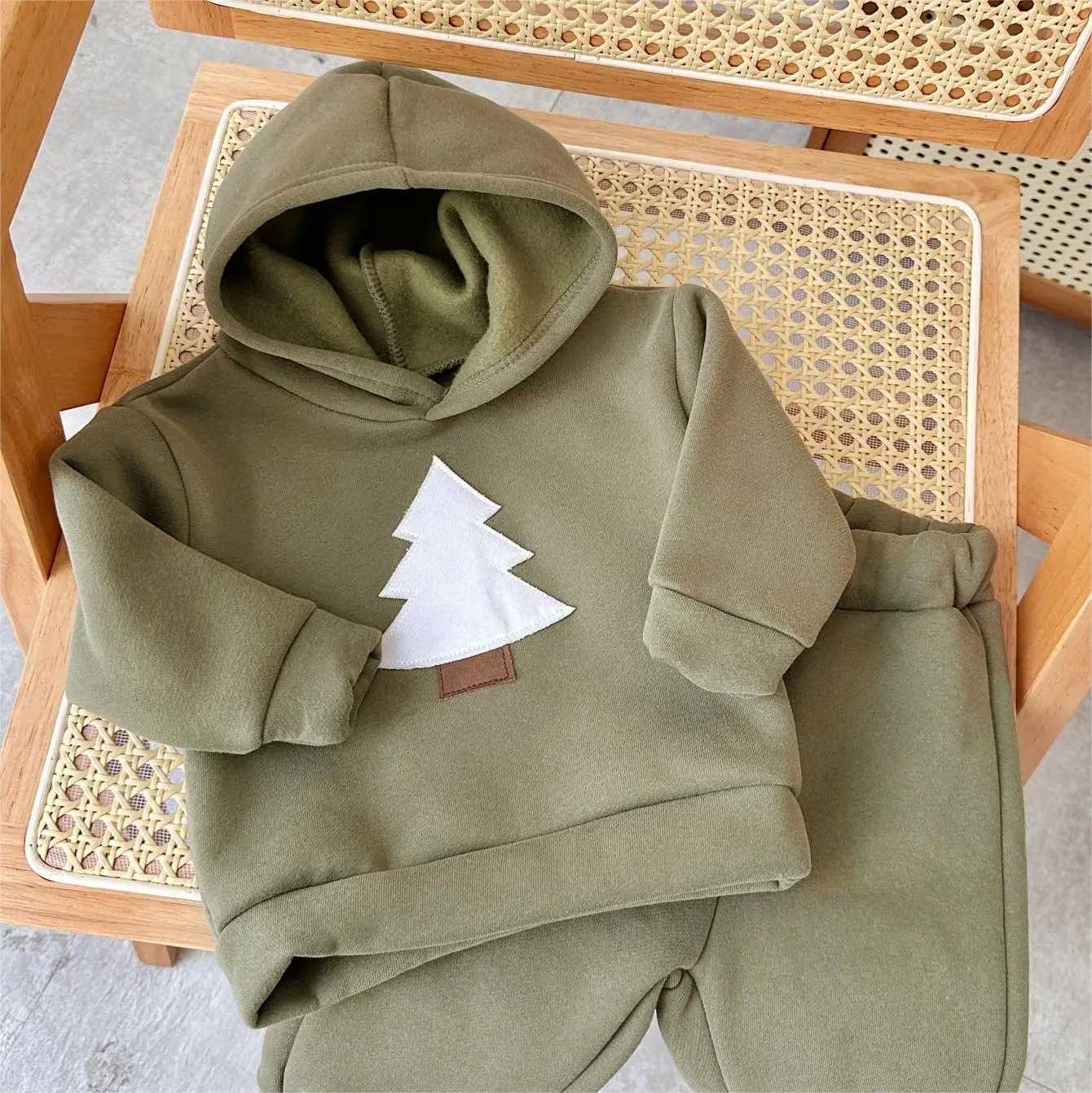 Winter baby clothing set hooded track set Christmas tree boy childrens clothing girl thick plush winter warm cotton jacket set W241213