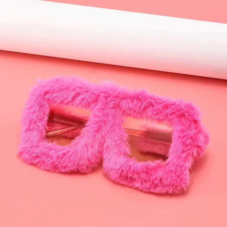 Sunglasses Oversized Plush Sunglasses Style Party Christmas Halloween Cosplay Winter Shades Soft Fluffy Square Frame Sun Glasses for Women H241213