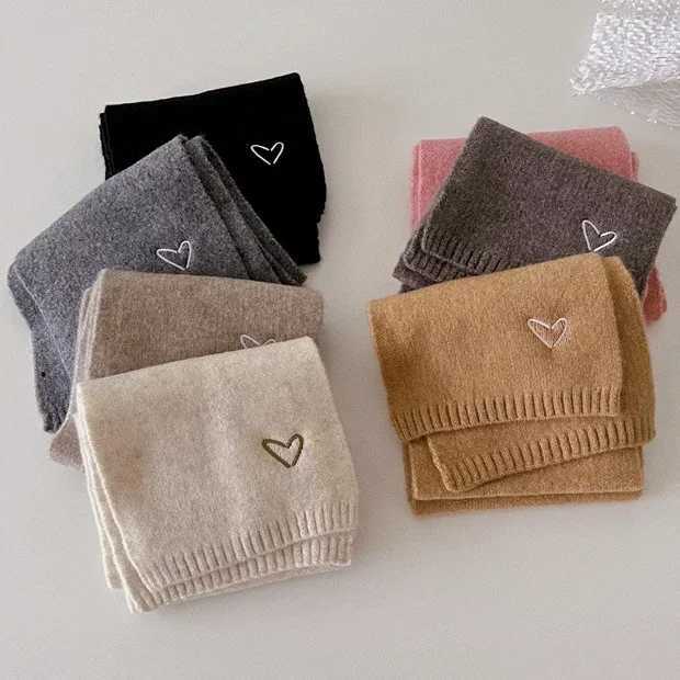 Scarves Wraps Korean Girls Fashion Childrens All-match Solid Knitted Wool Scarf Candy Color Autumn Winter Boys Baby Warm Embroidery Scarfs H241213
