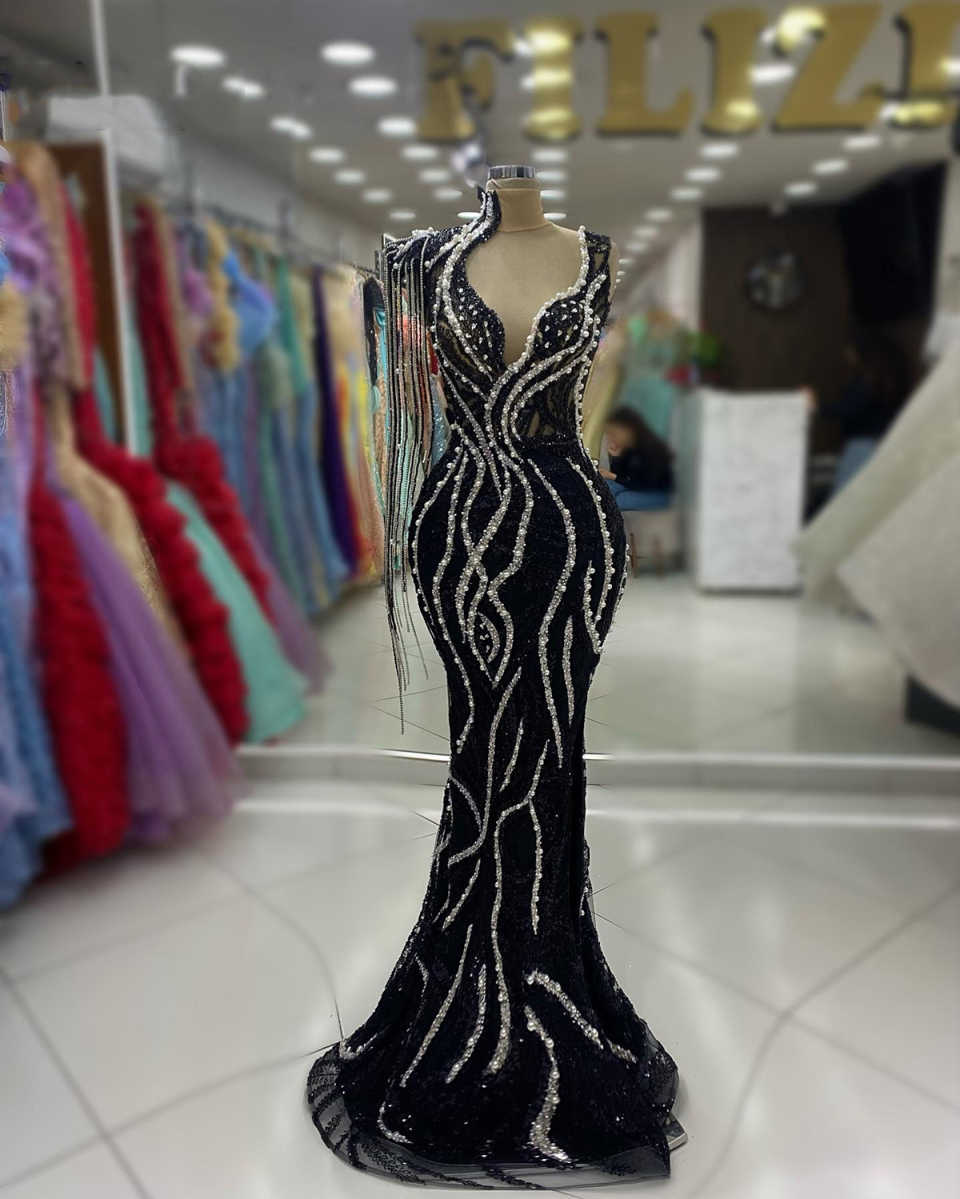 Classic Evening Dresses For Women High Neck Sleeveless Gown Sequins Pearls Crystal Tassel Customized Dress