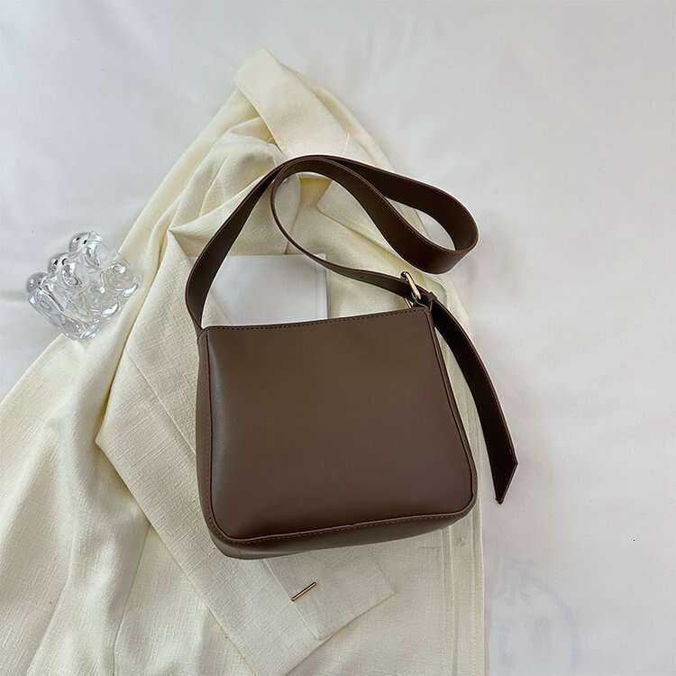 Cross Border Retro Casual Shoulder For Women, New Autumn Fashion Bucket Bag, Niche Trend Commuting Crossbody Bag