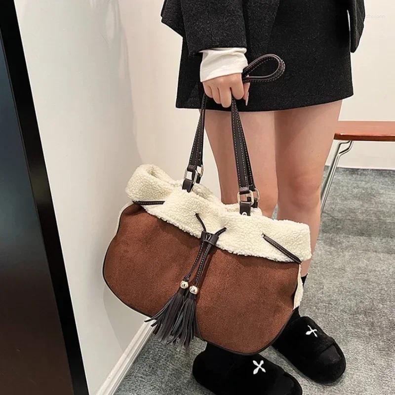 Totes Fashion Casual Faux Suede Shoulder Bags Tassel String Unique Design Winter Sense Of Handbags For Women 2025 Super Cool zhanyishengli