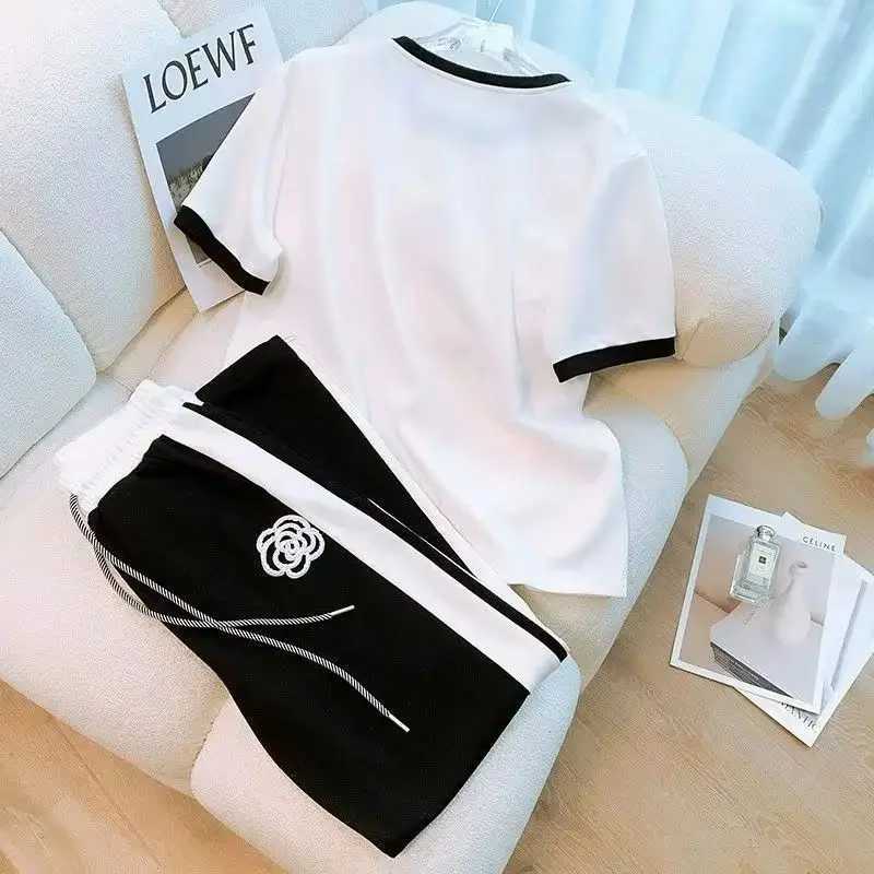 Women's Two Piece Pants Womens Short Slved Sports suit Small Fragrant Style T-shirt Crop Tops And Pants 2 Two Piece Set Summer New Clothing For W