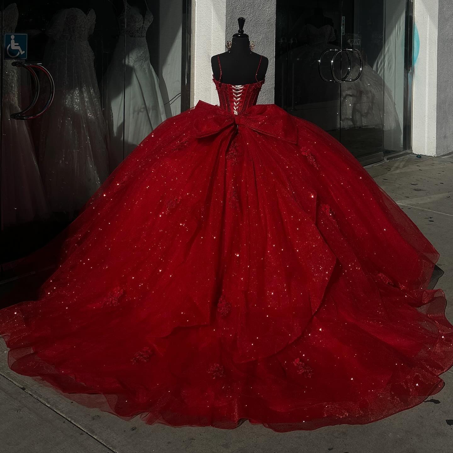 Sparkly Red Princess Dresses Bone Bodice Spaghetti Ball Gowns Evening Lace Up Back Appliqued Sequins Vestido De Quinceanera 15 Masquerade Dress 666031