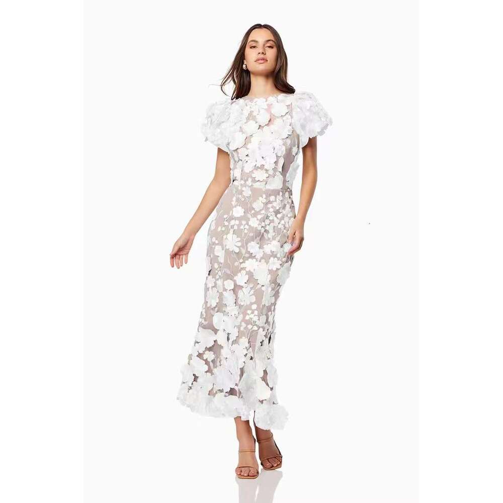 Spring New Light Round Neck Embroidered Three-Dimensional Wer Bubble Sleeve Mid Length Dress With Wrapped Buttocks And Fishtail Skirt