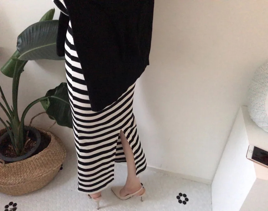 Summer Korean Knitted Striped Long Skirt Womens Short Sleeve Split Dress Fashionable and Elegant Ultra Thin Tank Top 241212