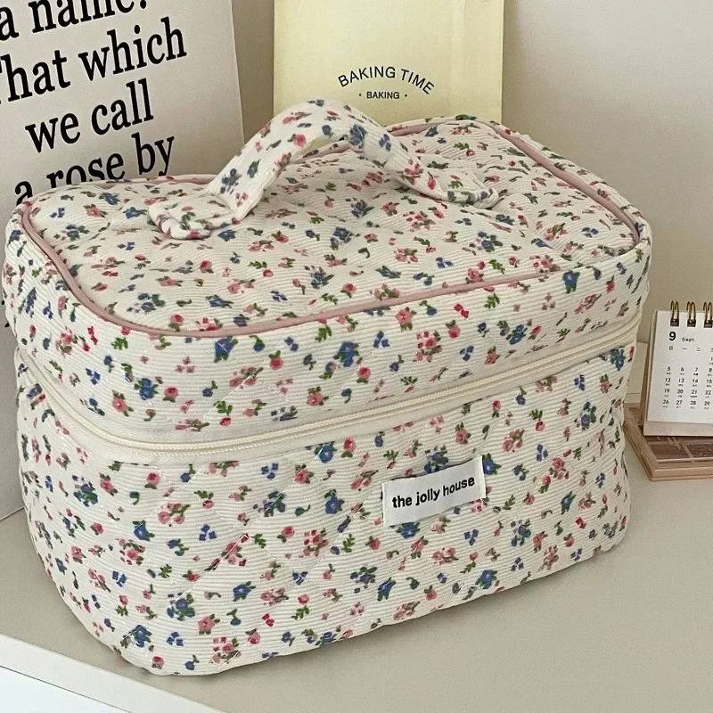 2024 vintage floral womens makeup bag womens cosmetics travel storage bag handbag large capacity bedding cotton handbag 241212