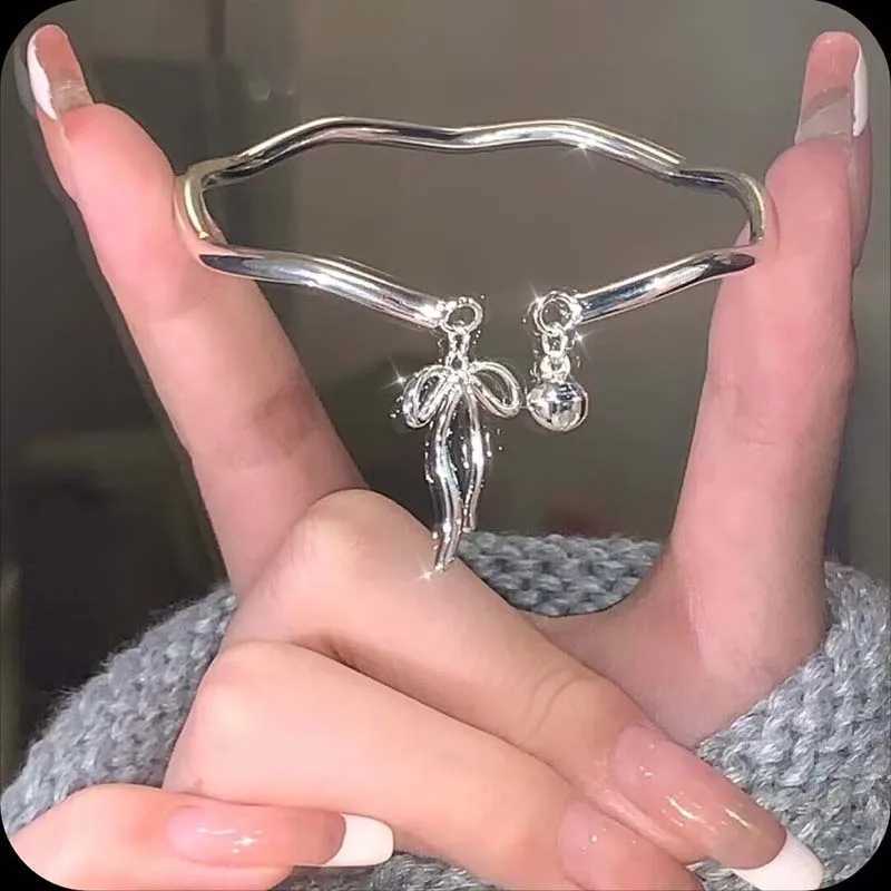 New Tren Silver Color Bowknot Bracelet for Women Cute Romantic Round Ball Adjustable Cuff Bracelet Jewelry Birtay GiftXJ241214