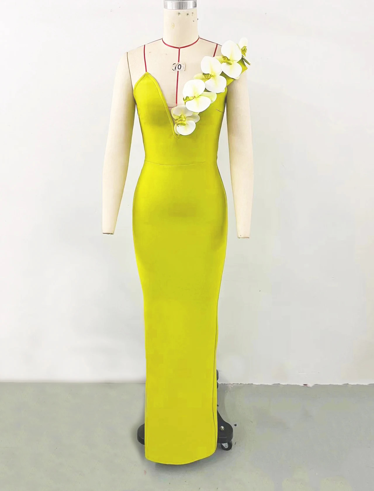High quality womens sexy shoulder dress celebrity evening elegant party flower one body sleeve 241212