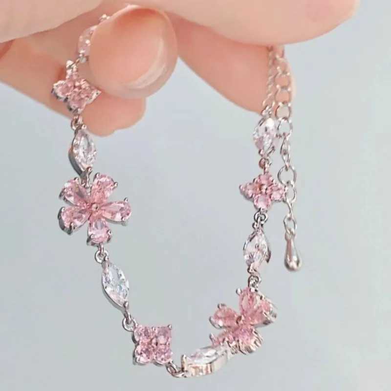 Elegant Crystal Flowers Bracelet For Women Y2K Sweet Girls Moon Cherry Blossom Bow Zircon Bracelets Luxury Designer Jewelry GiftXJ241214
