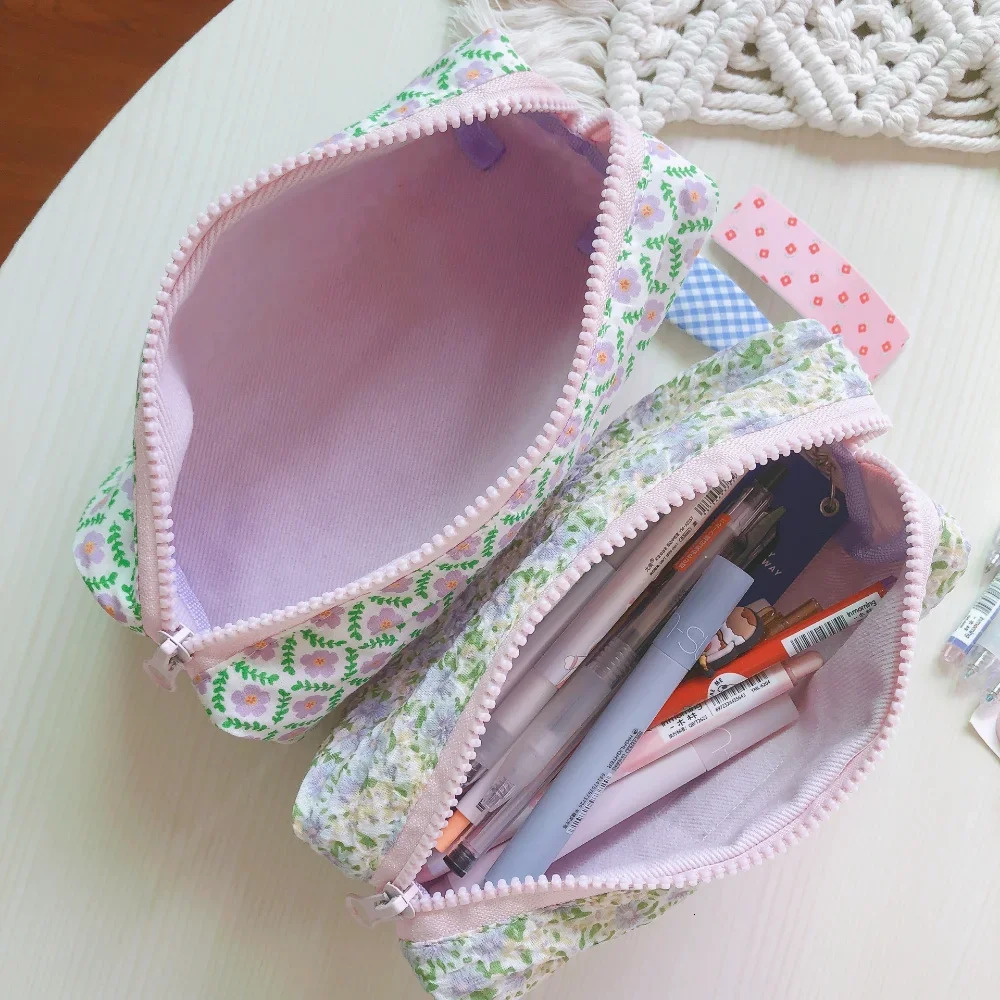 Purple Sweet Flower Makeup Bag Student Pencil Box Fashionable Female Cute Canvas Makeup Bag Beauty Makeup Bag 241212