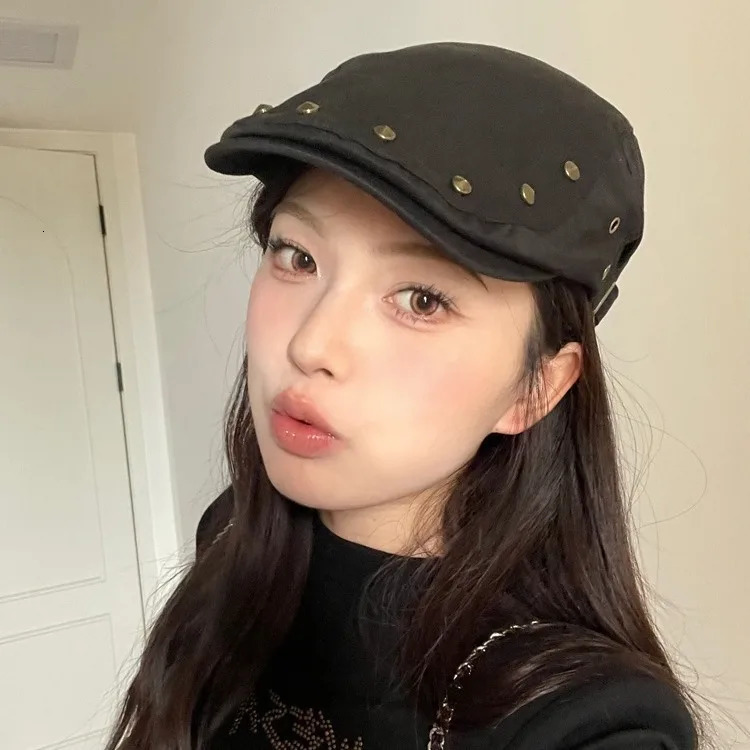 Rivet front hat childrens retro spice girl strap womens mens artist beret outdoor fashion M5 241210