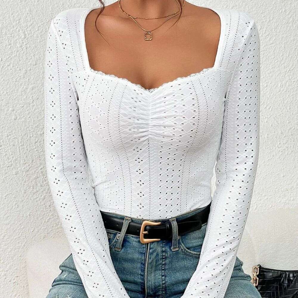 2023 European and American new French sweetheart collar embroidered eyelets pleated bust lace decorative T-shirt for women