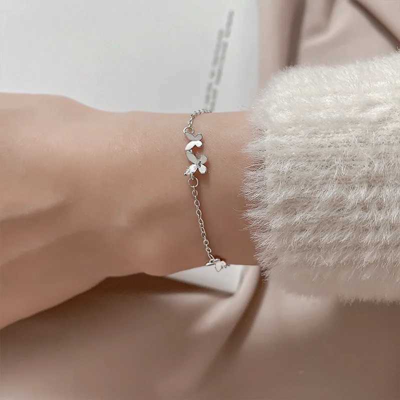 VENTFILLE 925 Silver Diamond-Studded Butterfly Bracelet Womens Fashion Temperament Flower Adjustable BraceletXJ241214