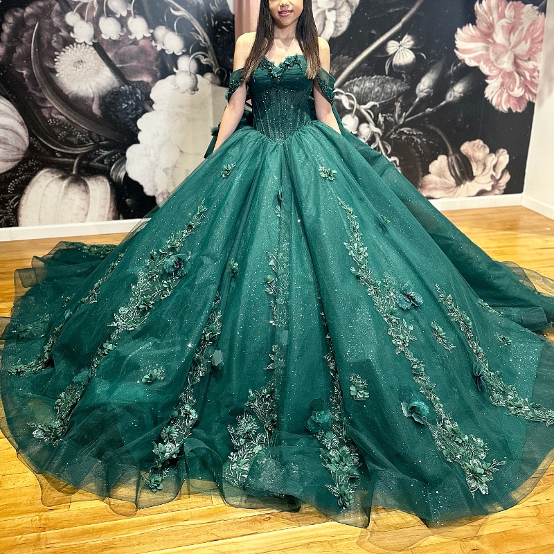 Emerald Green Shiny Ball Gown Quinceanera Dresses Off The Shoulder Applique Flower Tull Crytals Beading Sweet 16 Brithday Party Vestidos De 15 Anos