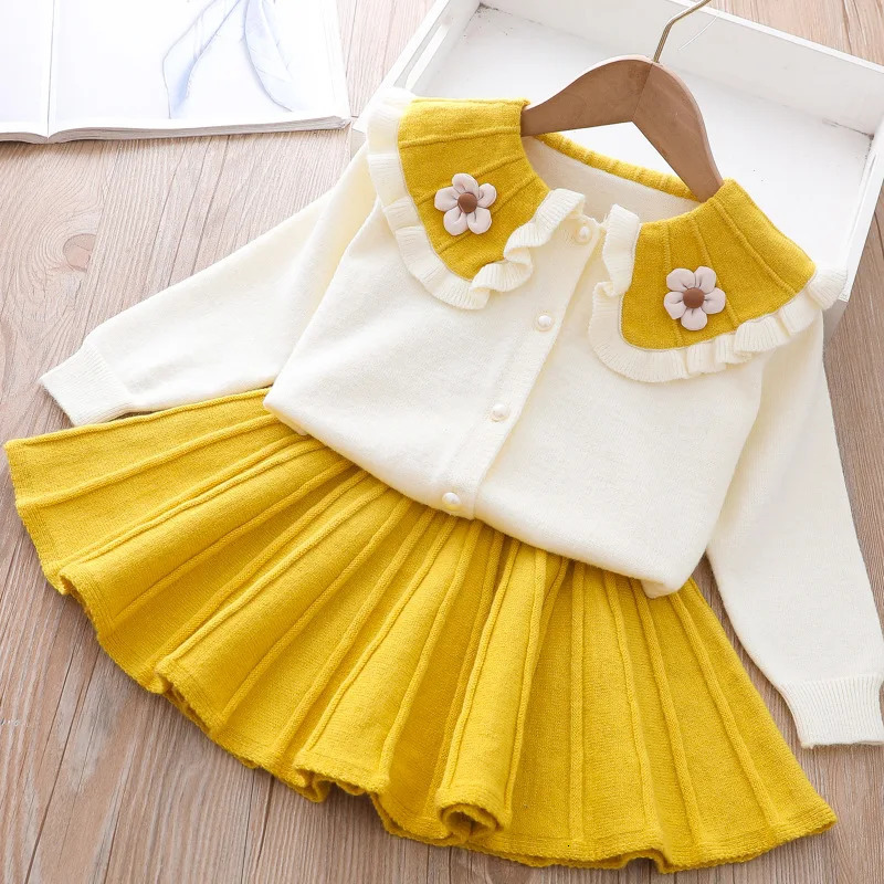 Baby Girls Sweater Set Autumn Winter Tricolor Fruit Sweater Pleated Skirt Two-piece with Free Bag Toddler Girls Knitted Clothes 241213