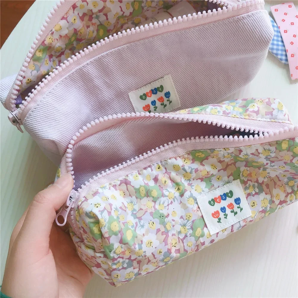 Purple Sweet Flower Makeup Bag Student Pencil Box Fashionable Female Cute Canvas Makeup Bag Beauty Makeup Bag 241212