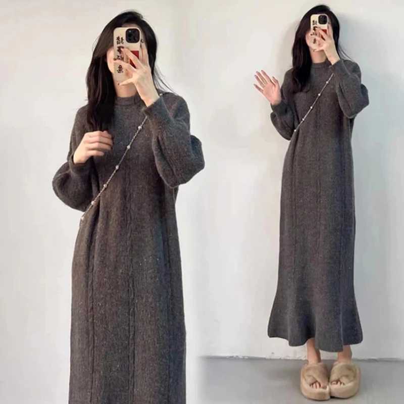 Autumn Winter Luxury Materni Fishtail Dress Thick Warm Long Sleeve O-neck Pregnant Woman Knitted Dress New Year Par ClothesXJ241213