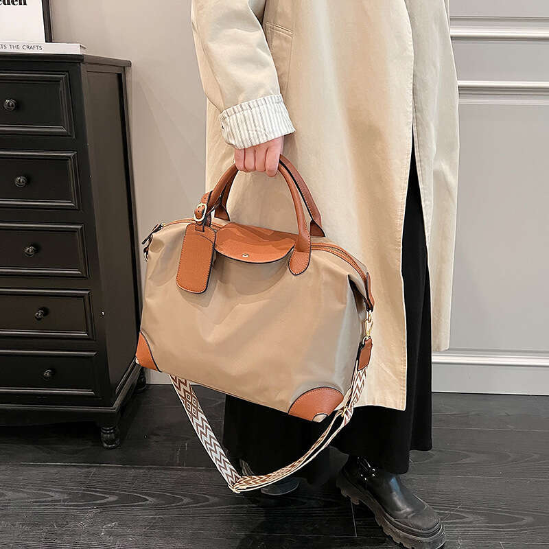 New Nylon Lightweight Handheld Dumpg Bun For Women, Trendy And High End, Color Contrasting Single Shoulder Crossbody Bag