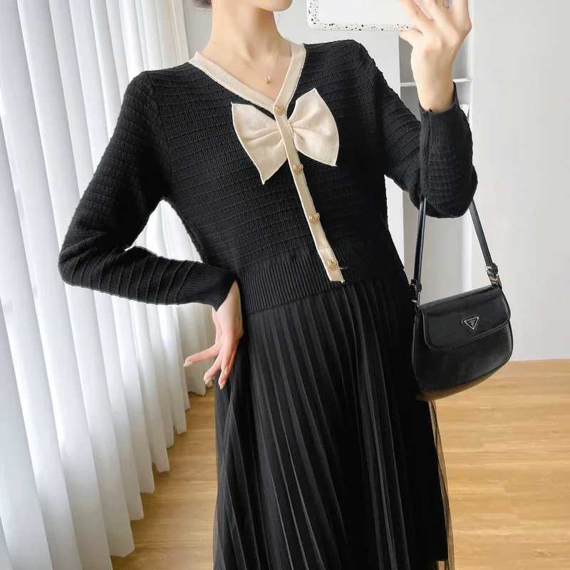 Elegant Pregnant Woman Knitting Dress Long Sleeve V-neck Mesh Patchwork Bowknot Materni Pleated Dress Autumn Pregnancy ClothesXJ241213