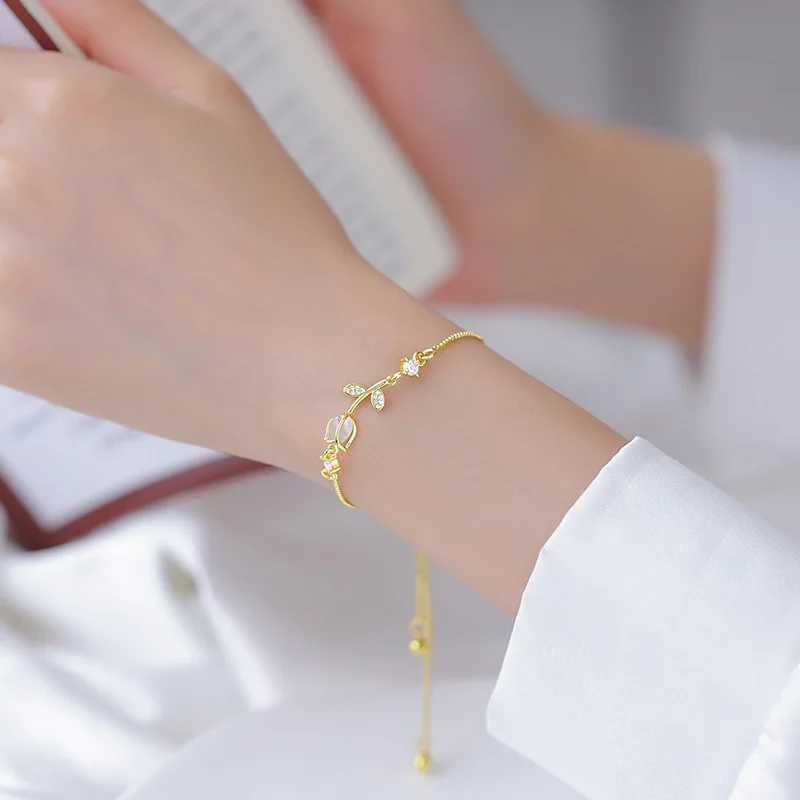 Korean Light Luxury Tulip Flower Bracelet For Women Shiny Zircon Opal Pearl Beaded Rose Adjustable Charm Bracelet Tren JewelryXJ241214
