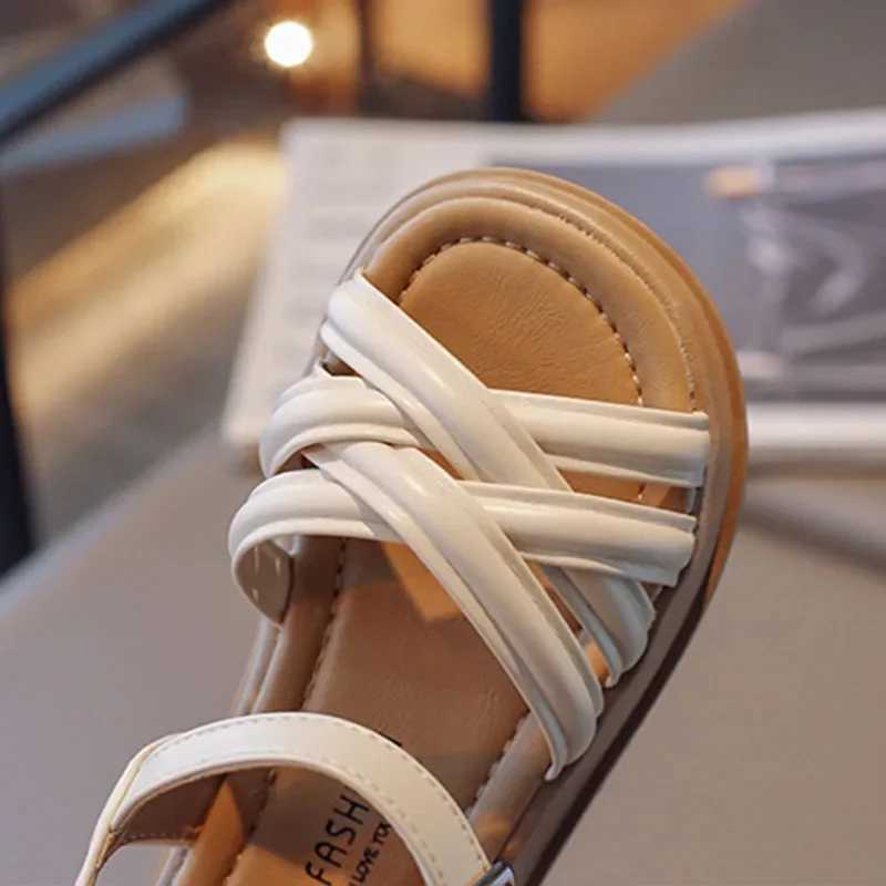 Sandals Top Sale Girl Sandals Vacation Narrow Band Gladiator Style Outdoor Children Flat Little Girl Fashion Summer Soft Kid Shoe H06242 H241213