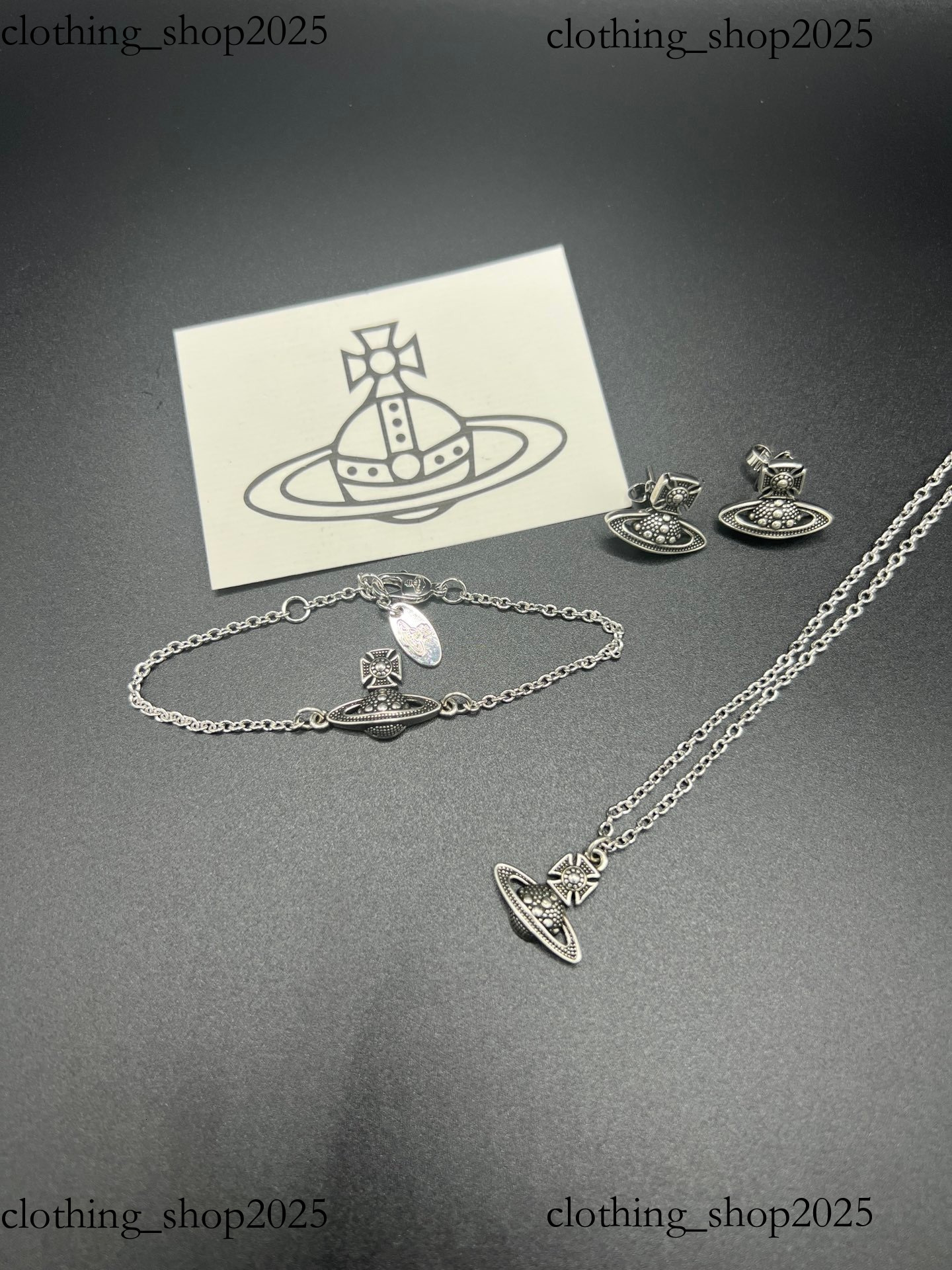 westwoods Viviennen vivienenne Designer west wood Jewelry New Western Empress Dowager Earnail Necklace Bracelet Saturn Art Pearl Black Sier