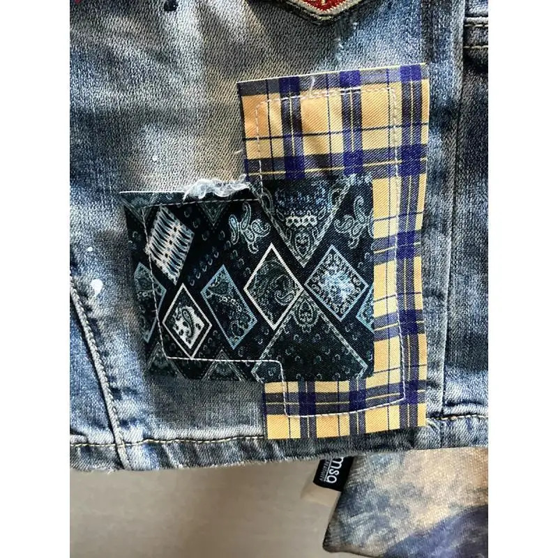 High quality street clothing Korean denim fashionable embroidery patch knee length shorts mens summer casual jeans 241211