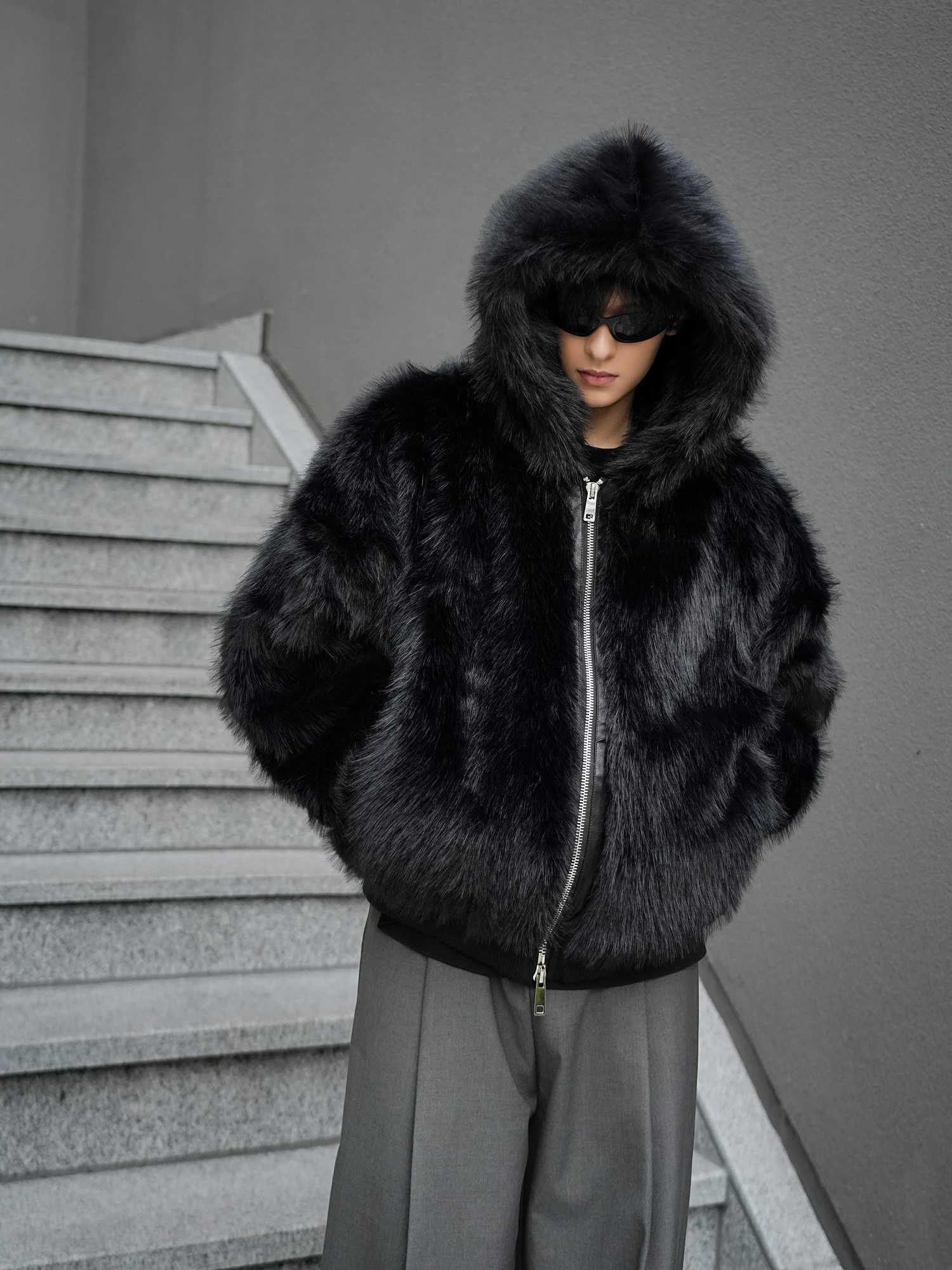Mens 2024 Winter New Retro Fashion Artificial Fur Coat Mens Solid Color Long Sleeve Imitation Fur Hooded Cotton Mat High end Coat W241213