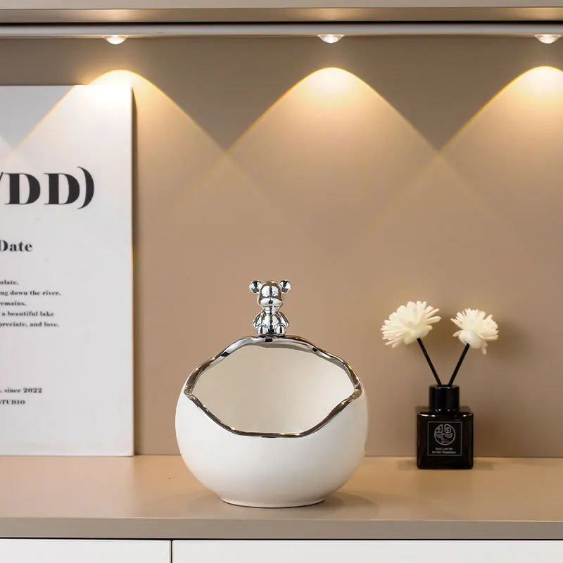 Bear Key Storage Entryway Ornaments Ceramic Nordic Entry Key Storage Rack Interior Decorations Creative Tray Ornaments 241214