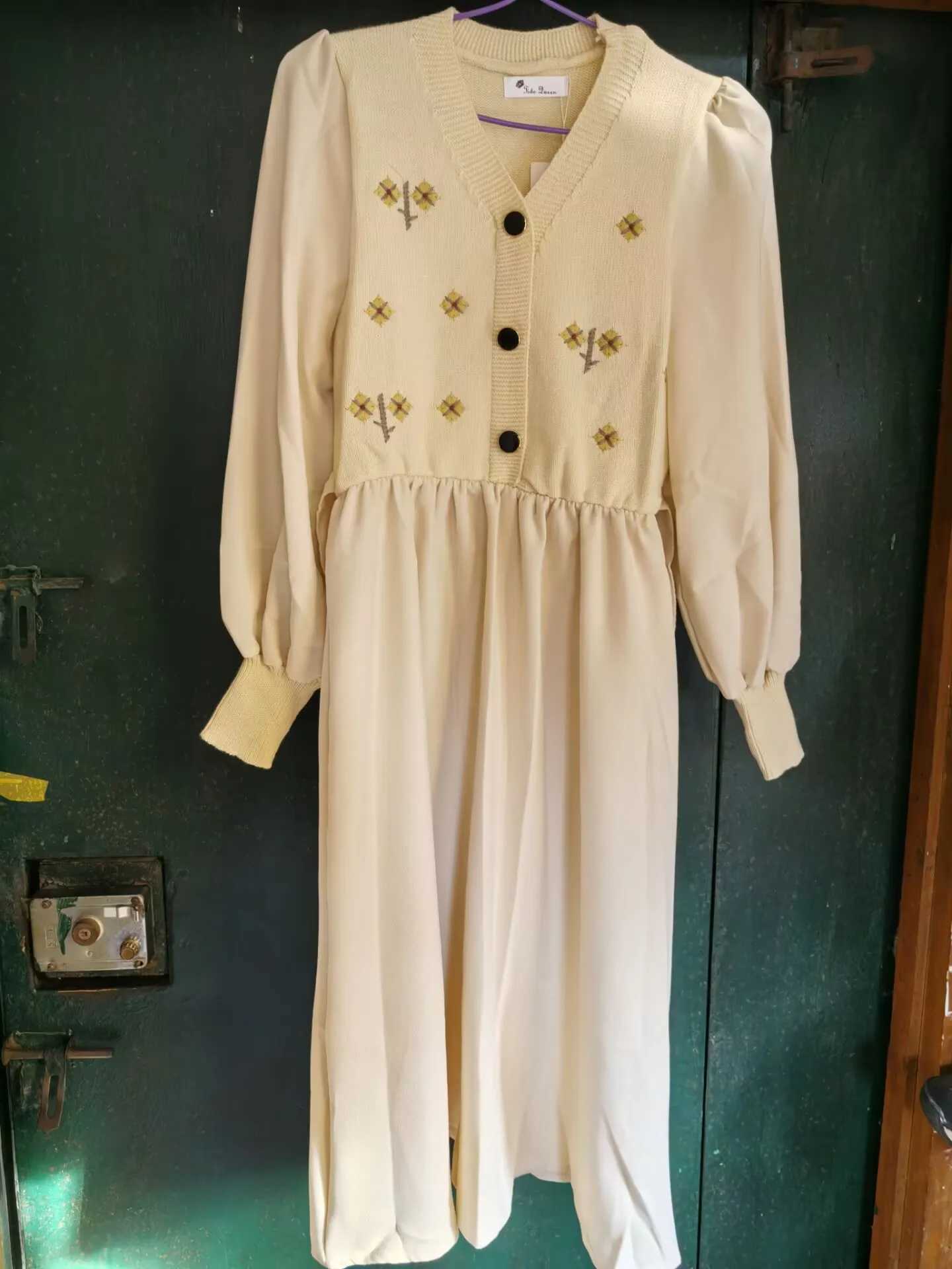 Autumn Winter Fashion Materni Dress Long Sleeve V-neck Vintage Embroidery Pregnant Woman Empired Dress Princess Par DressesXJ241213
