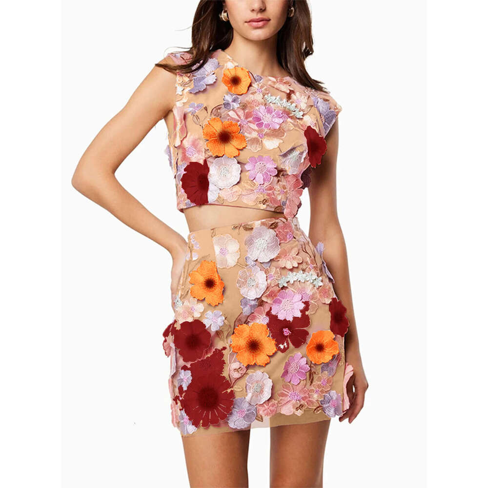 Spring Women's Dress High-End Embroidery Hook Wer Two-Piece Sleeveless Short Top, Hip Hing Skirt Set