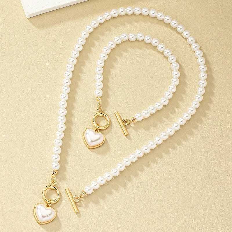KMVEXO 2pcs Elegant Pearl Heart Pendant Necklaces Bracelet Set Women Imitation Pearls Chain OT Buckle Korean Jewelry Sets GirlsXJ241214