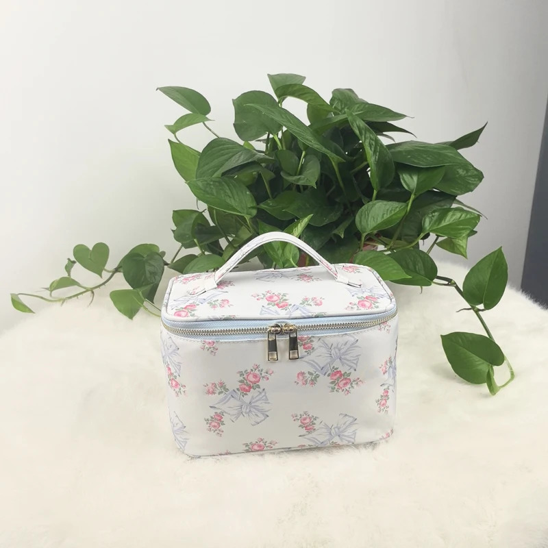 Large capacity travel makeup bag flower portable makeup storage bag printed nylon storage bag with handle 241212