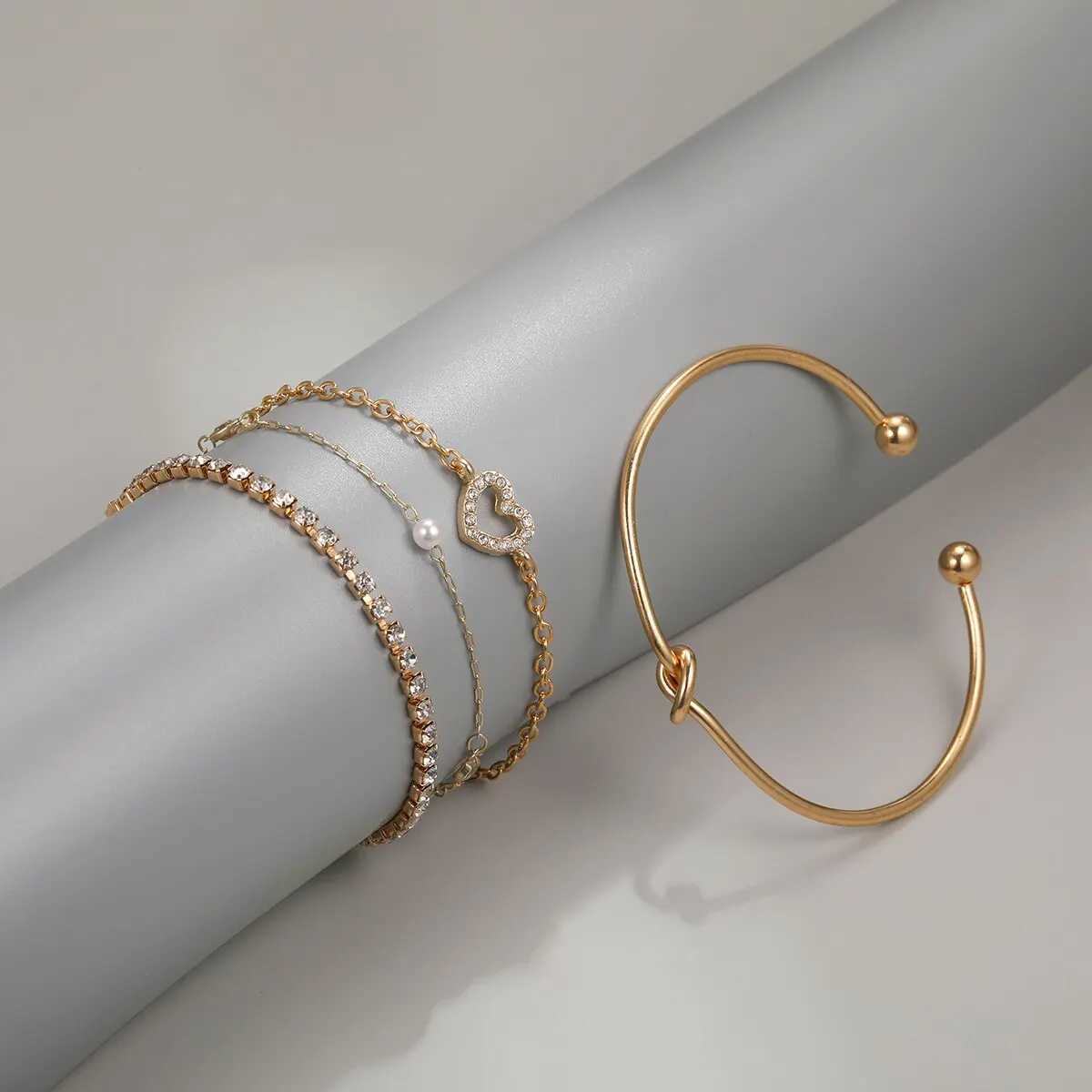 4-piece Set Of Ladies Simple Temperament Fashion Bracelet Set Knotted Zircon Gold-Color BraceletXJ241214